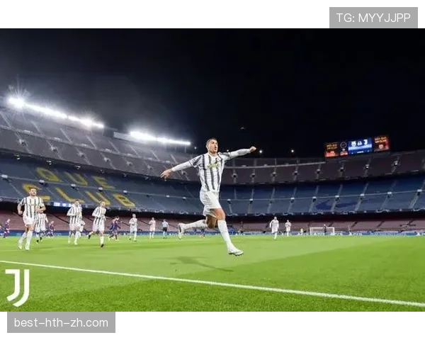 埃托奥如何凭借连续强突主导关键战进攻并撕裂对手防线？