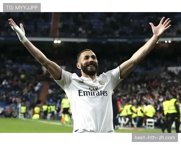 本泽马国家队禁赛事件对其职业生涯的影响机制与长期后果分析